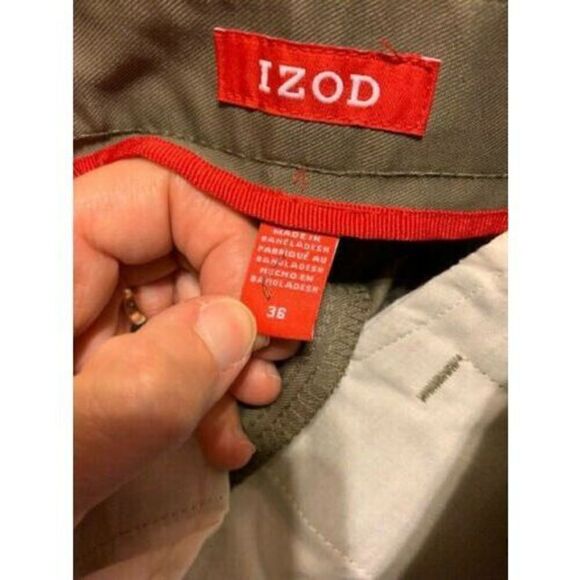 IZOD MEN'S SIZE 36 DARK BEIGE PLEATED SHORTS - Picture 4 of 4